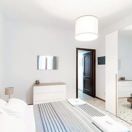 Lägenhet La Casa Di Ale - Downtown Como